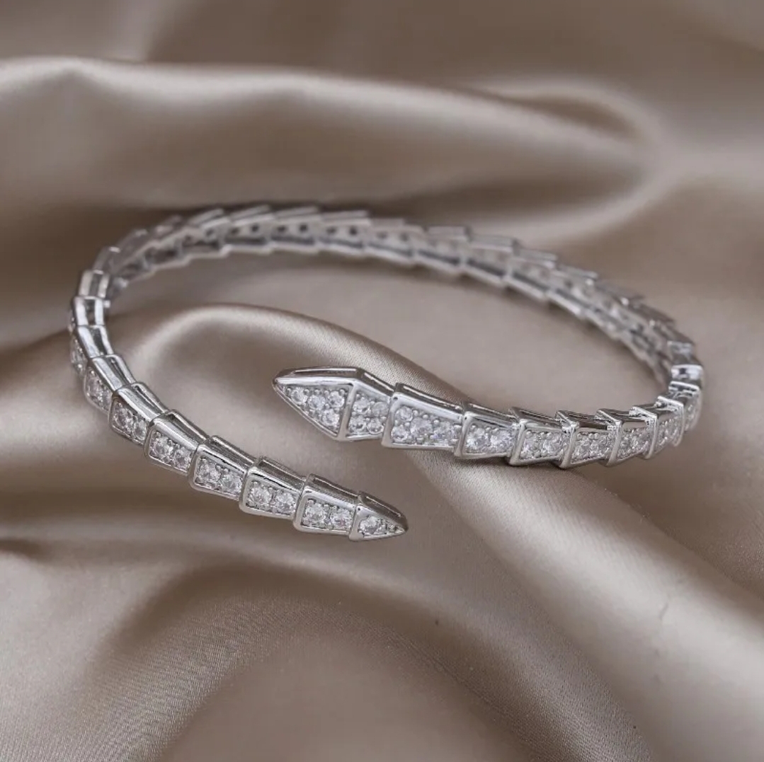 Silver gümüş renk zirkon taşlı marka model bileklik