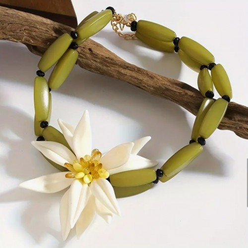 Yeni sezon yeşil çiçek ZA kolye