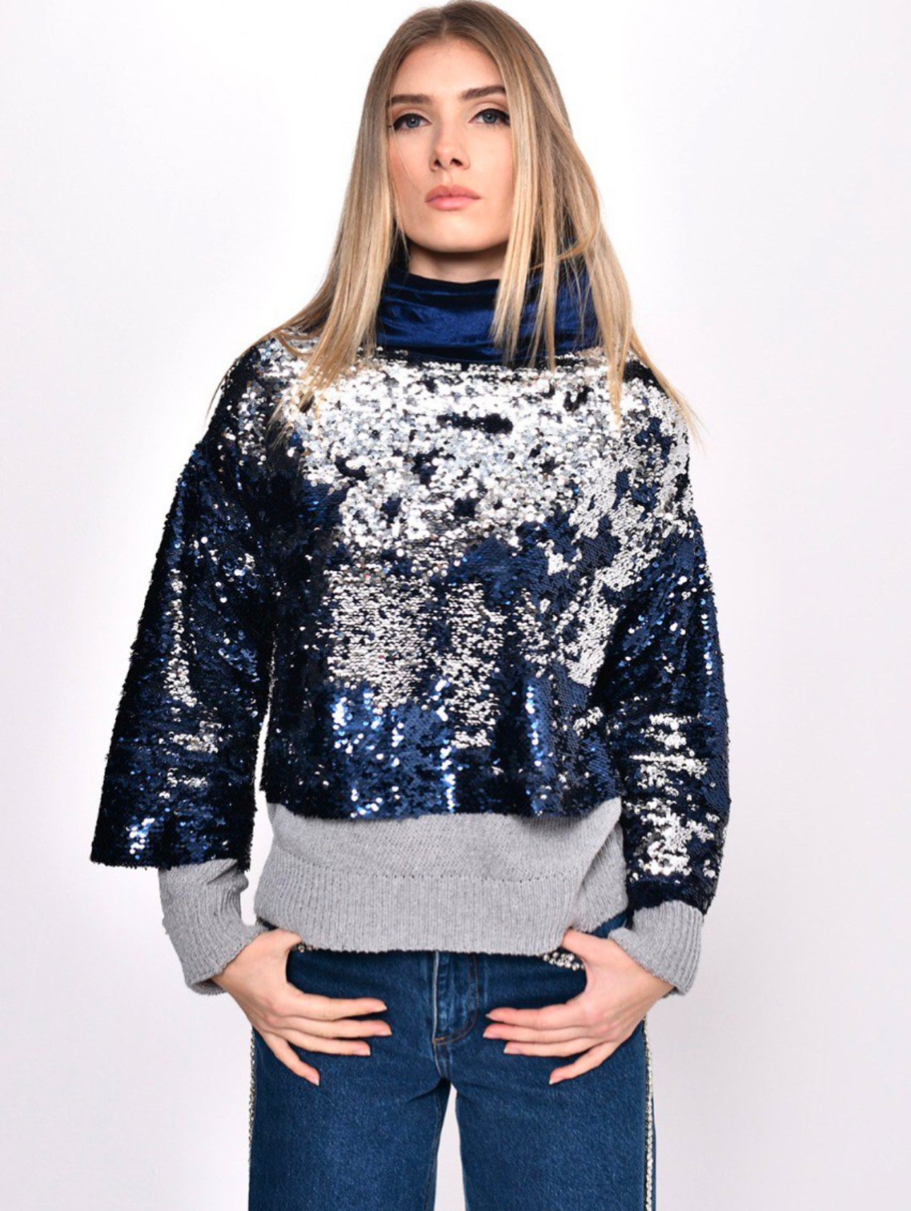 Gri mavi payetli tasarım kazak